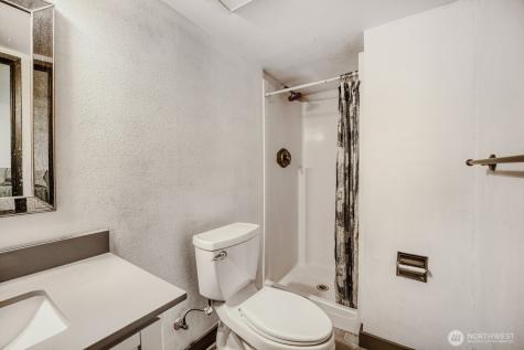 1901 Comet Court Milton WA 98354