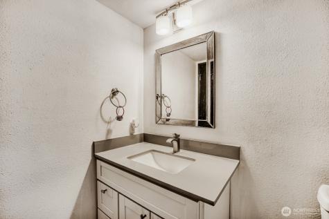 1901 Comet Court Milton WA 98354
