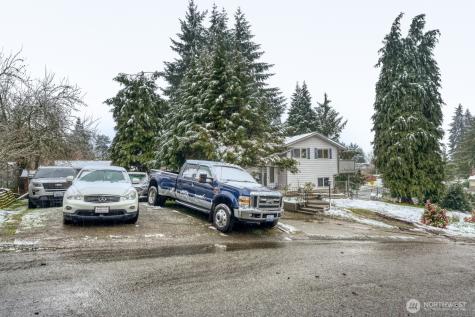 1901 Comet Court Milton WA 98354