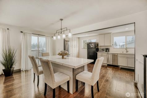 1901 Comet Court Milton WA 98354