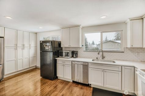 1901 Comet Court Milton WA 98354