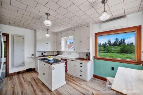 5829 S 2nd Avenue Everett WA 98208