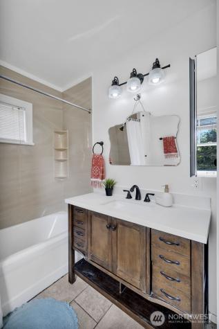 5829 S 2nd Avenue Everett WA 98208