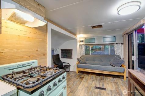 78 Goldrush Road Deming WA 98244