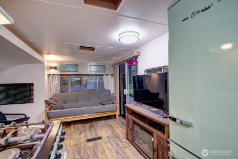 78 Goldrush Road Deming WA 98244