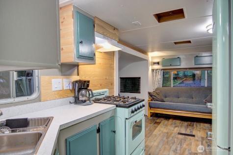 78 Goldrush Road Deming WA 98244
