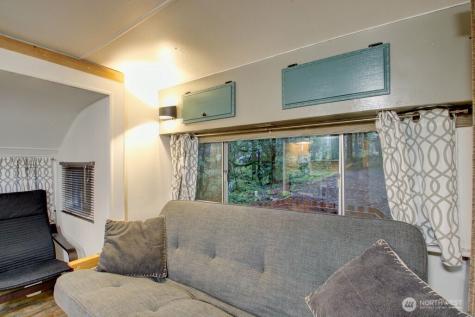 78 Goldrush Road Deming WA 98244