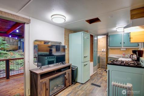 78 Goldrush Road Deming WA 98244