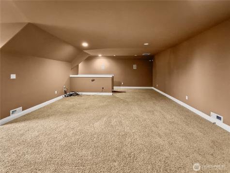 6712 94th Street E Puyallup WA 98371
