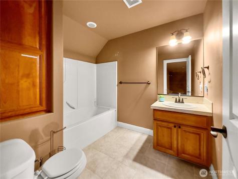 6712 94th Street E Puyallup WA 98371