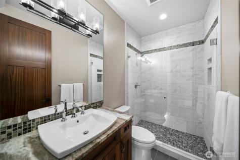 58 Key Bay Lane Chelan WA 98816