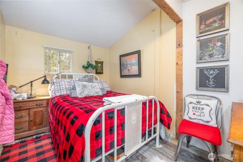 1075 Birch Lane Sumas WA 98295