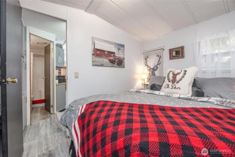 1075 Birch Lane Sumas WA 98295