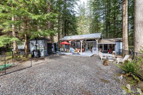 1075 Birch Lane Sumas WA 98295