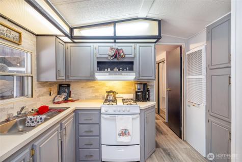 1075 Birch Lane Sumas WA 98295