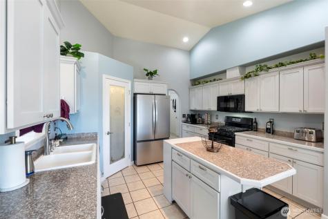 1613 Winterwood Drive Centralia WA 98531