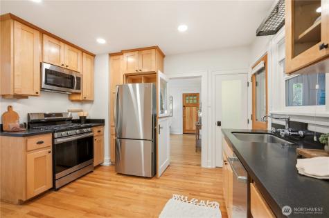 2208 NE 75th Street Seattle WA 98115