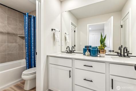 2058 NE Norseman Way Poulsbo WA 98370