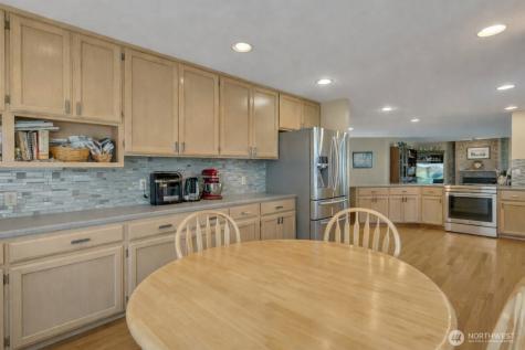 12446 NE 162nd Street Woodinville WA 98072