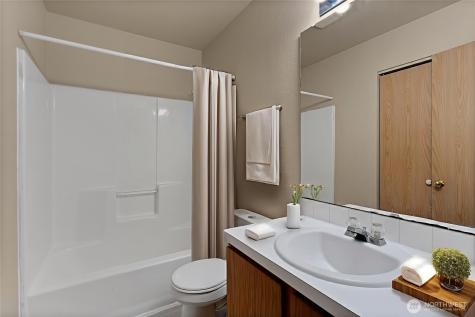 9826 Donovan Court SE Yelm WA 98597