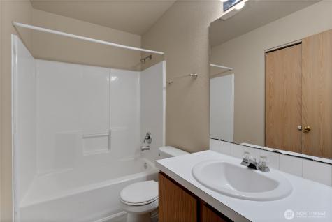 9826 Donovan Court SE Yelm WA 98597