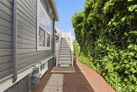 145 Park Avenue N Renton WA 98057