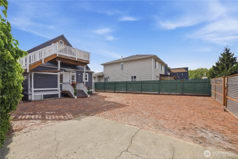 145 Park Avenue N Renton WA 98057