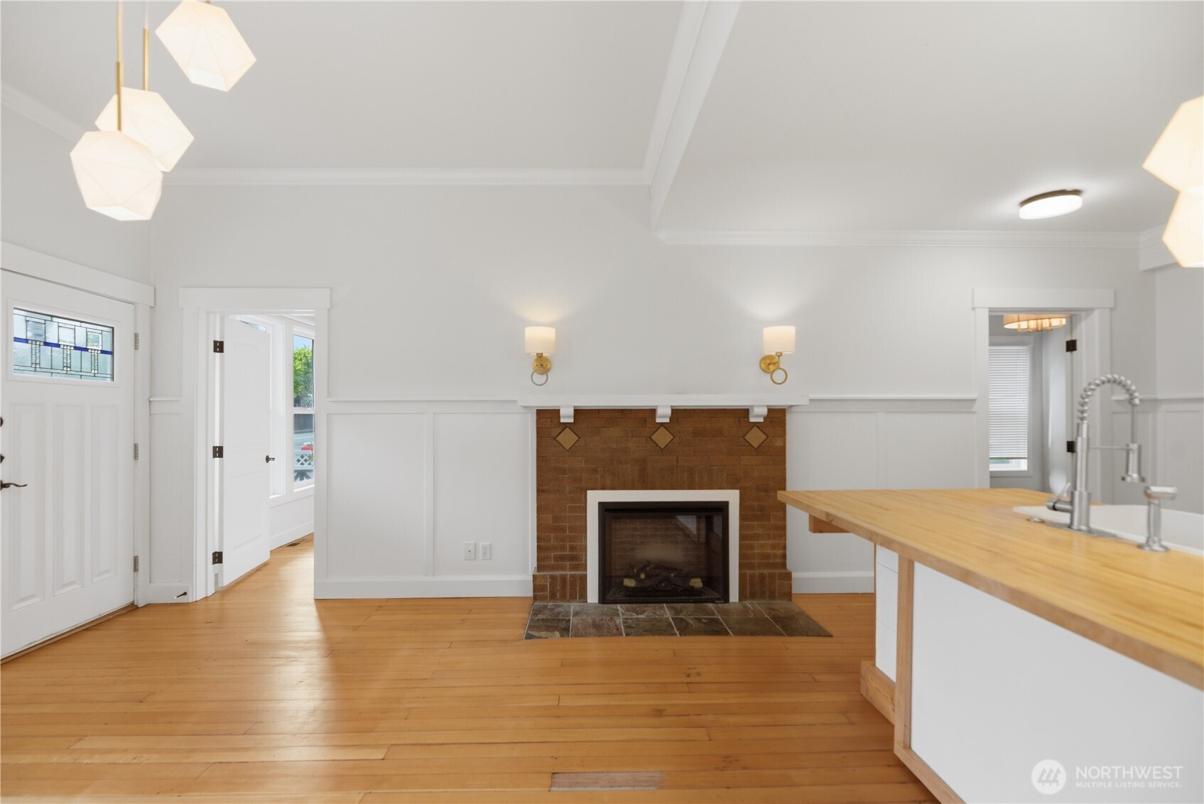 145 Park Avenue N Renton WA 98057