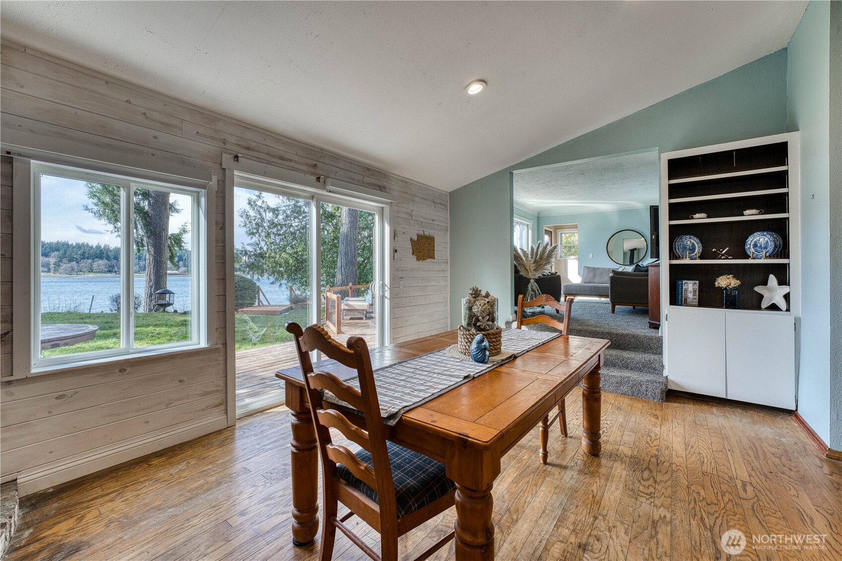 2735 Marine Drive Bremerton WA 98312