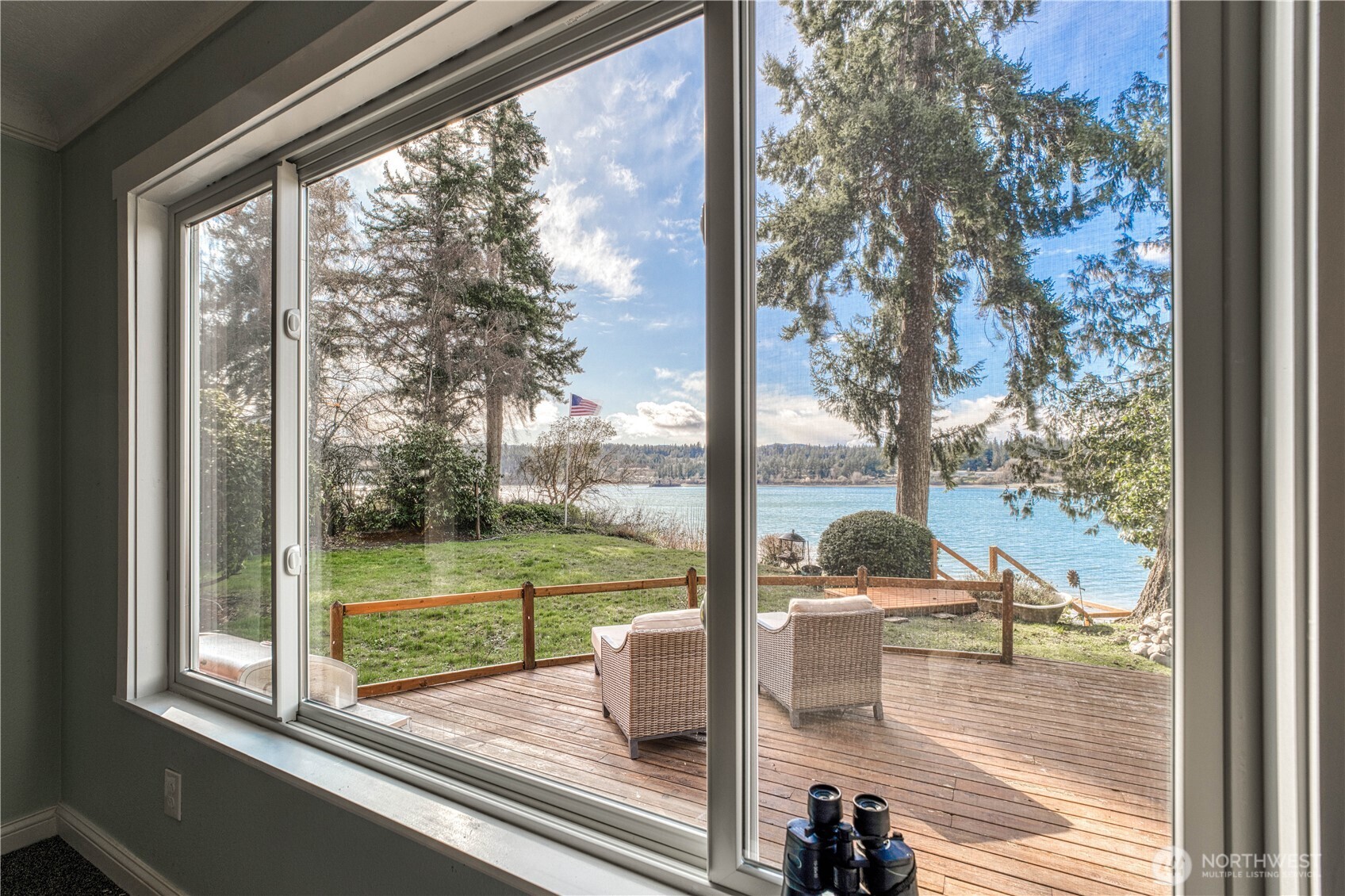 2735 Marine Drive Bremerton WA 98312