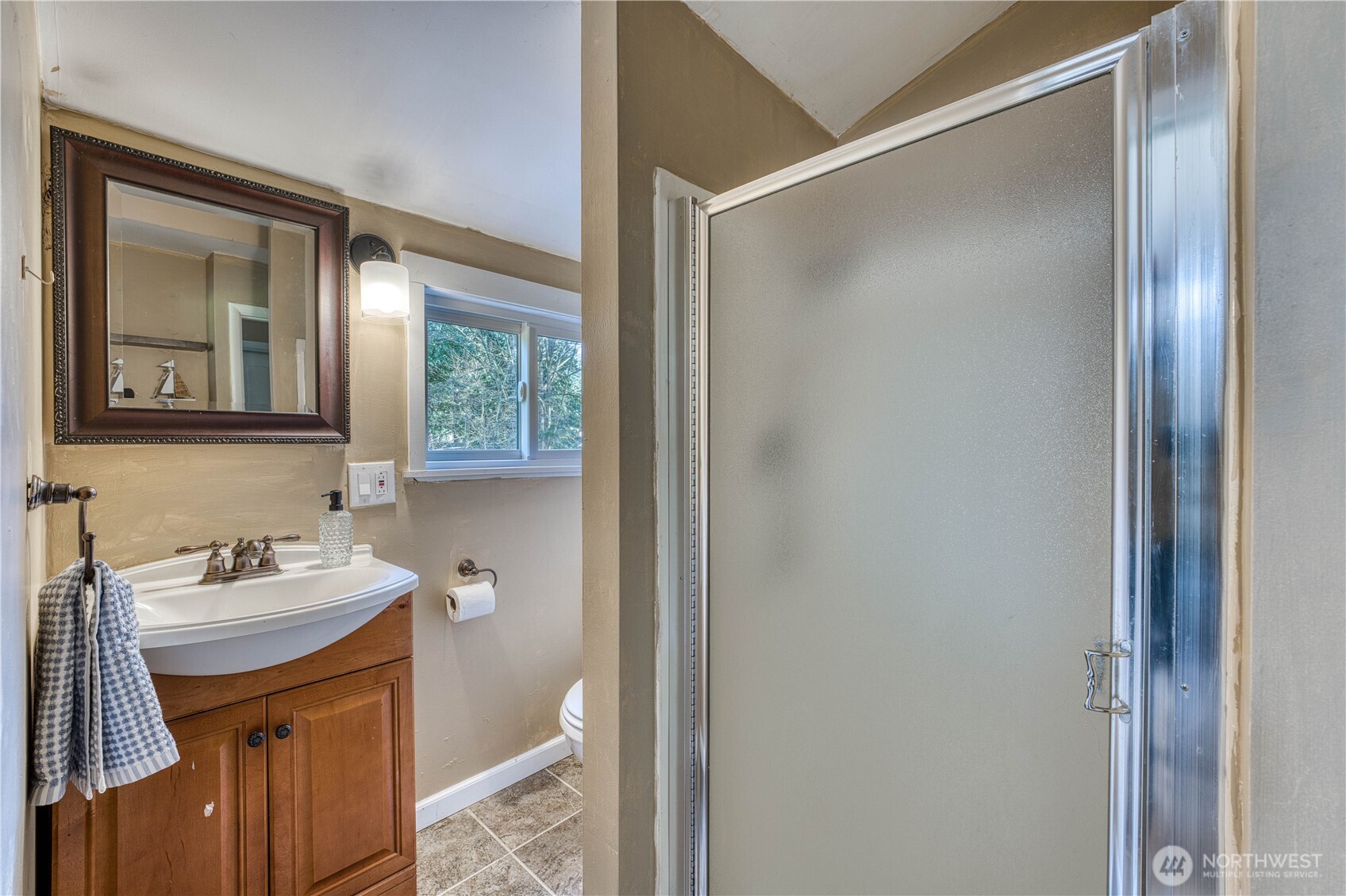 2735 Marine Drive Bremerton WA 98312