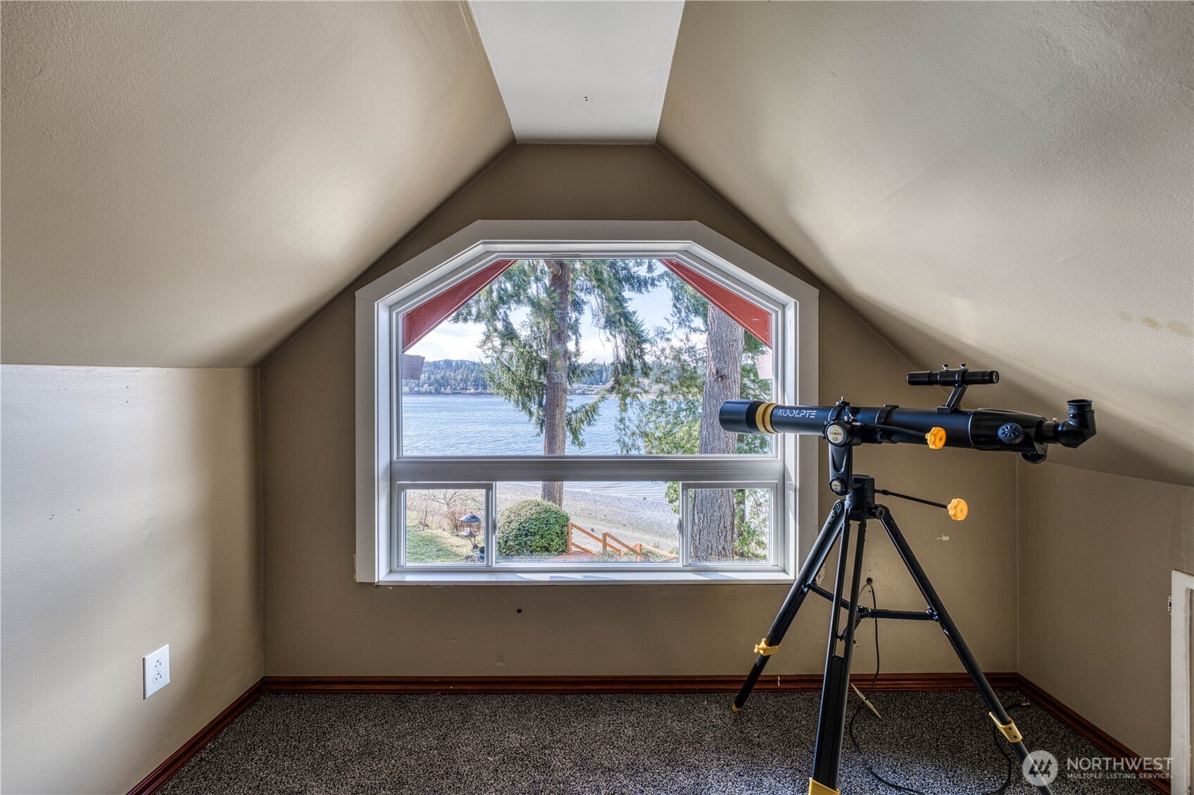 2735 Marine Drive Bremerton WA 98312