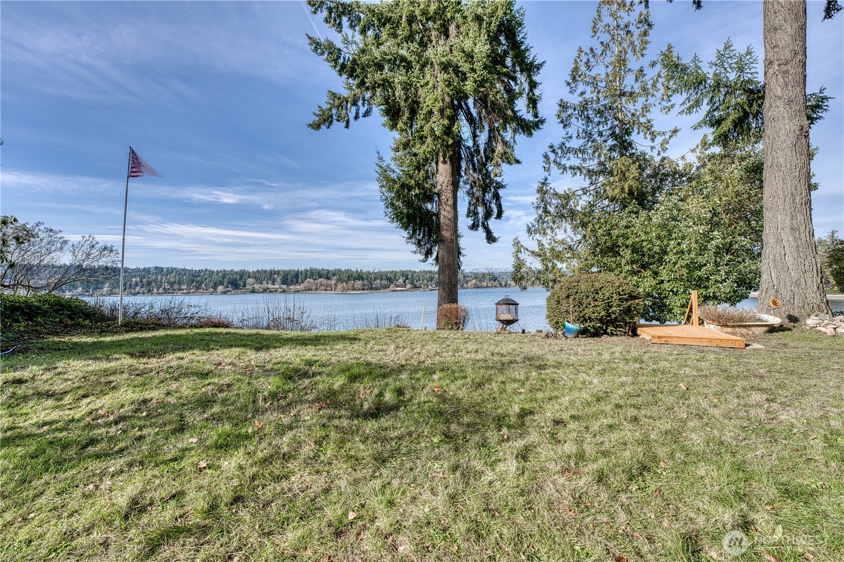 2735 Marine Drive Bremerton WA 98312