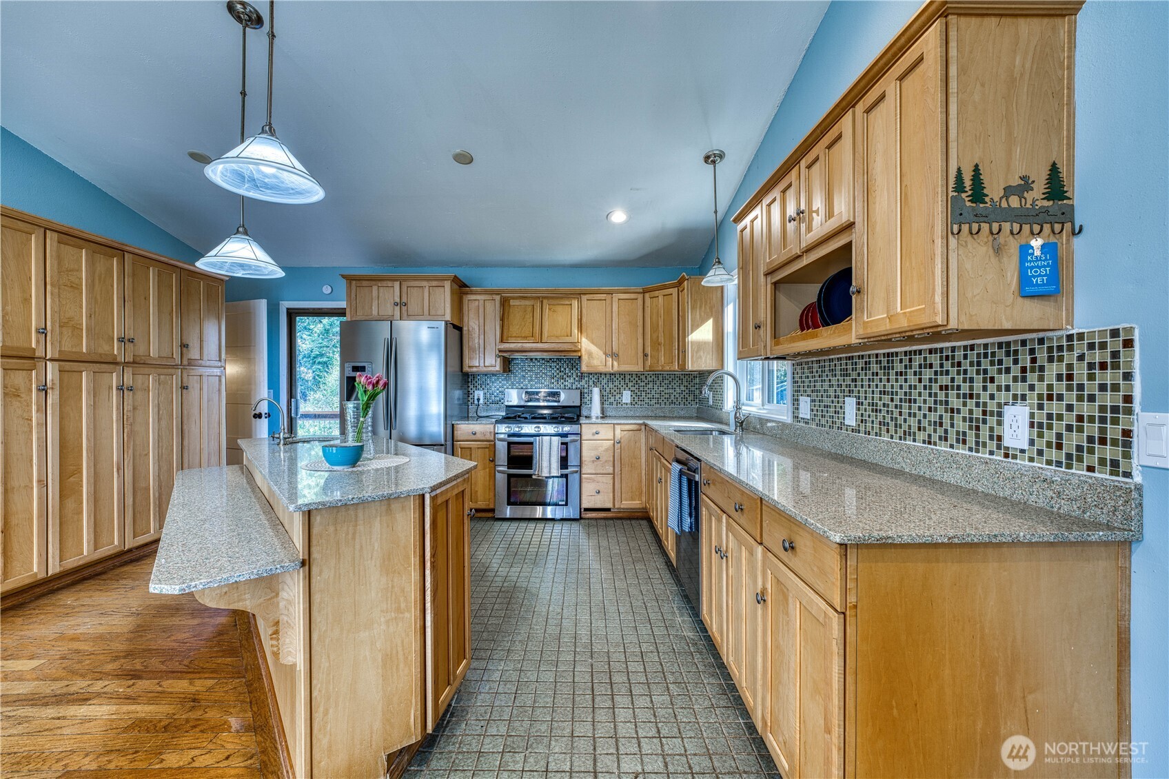 2735 Marine Drive Bremerton WA 98312