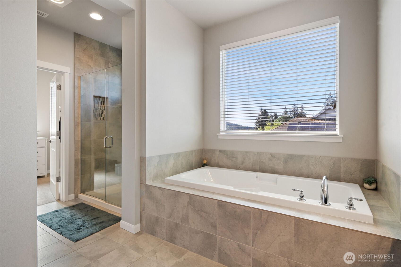 2423 NE Redford Street Poulsbo WA 98370