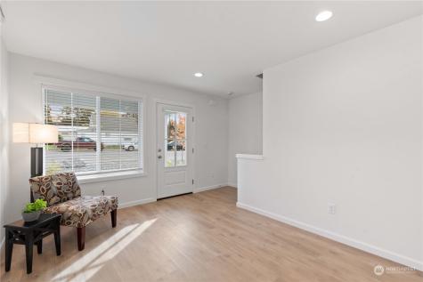 143 E Nixon Avenue Chelan WA 98816