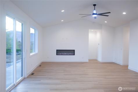 146 33rd Street East Wenatchee WA 98802