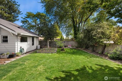 457 N 65th Street Seattle WA 98103