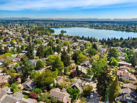 457 N 65th Street Seattle WA 98103