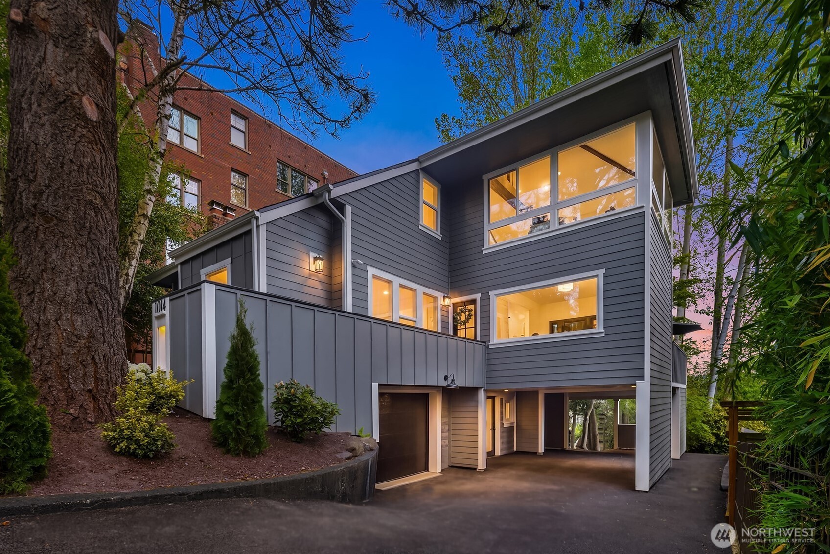 1014 4th Avenue N Seattle WA 98109