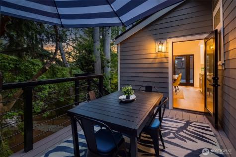 1014 4th Avenue N Seattle WA 98109