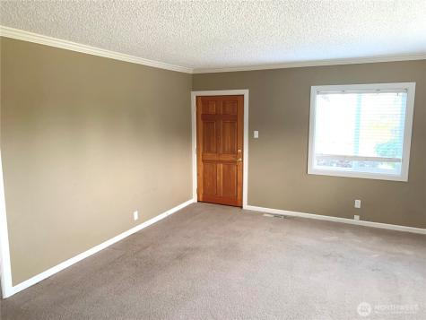 1020 S Fruitland Puyallup WA 98371