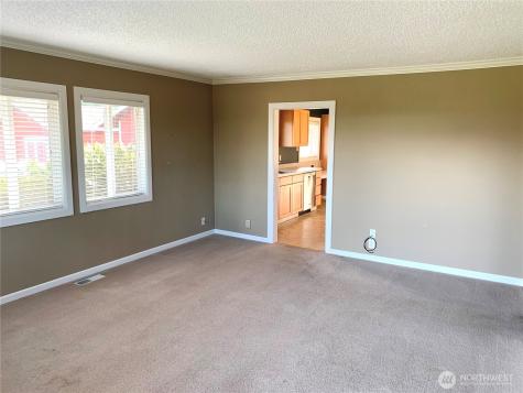 1020 S Fruitland Puyallup WA 98371