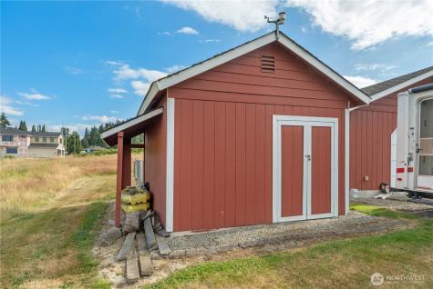 1020 S Fruitland Puyallup WA 98371