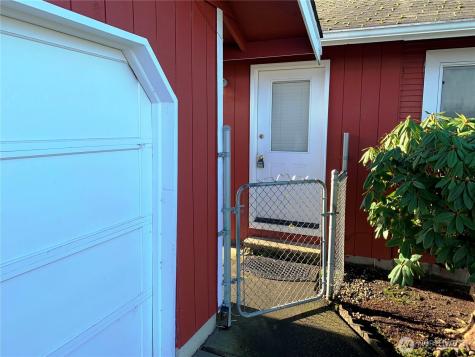 1020 S Fruitland Puyallup WA 98371