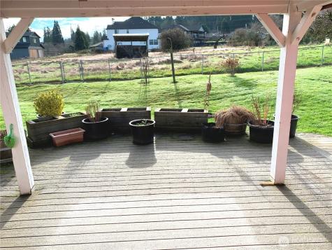 1020 S Fruitland Puyallup WA 98371