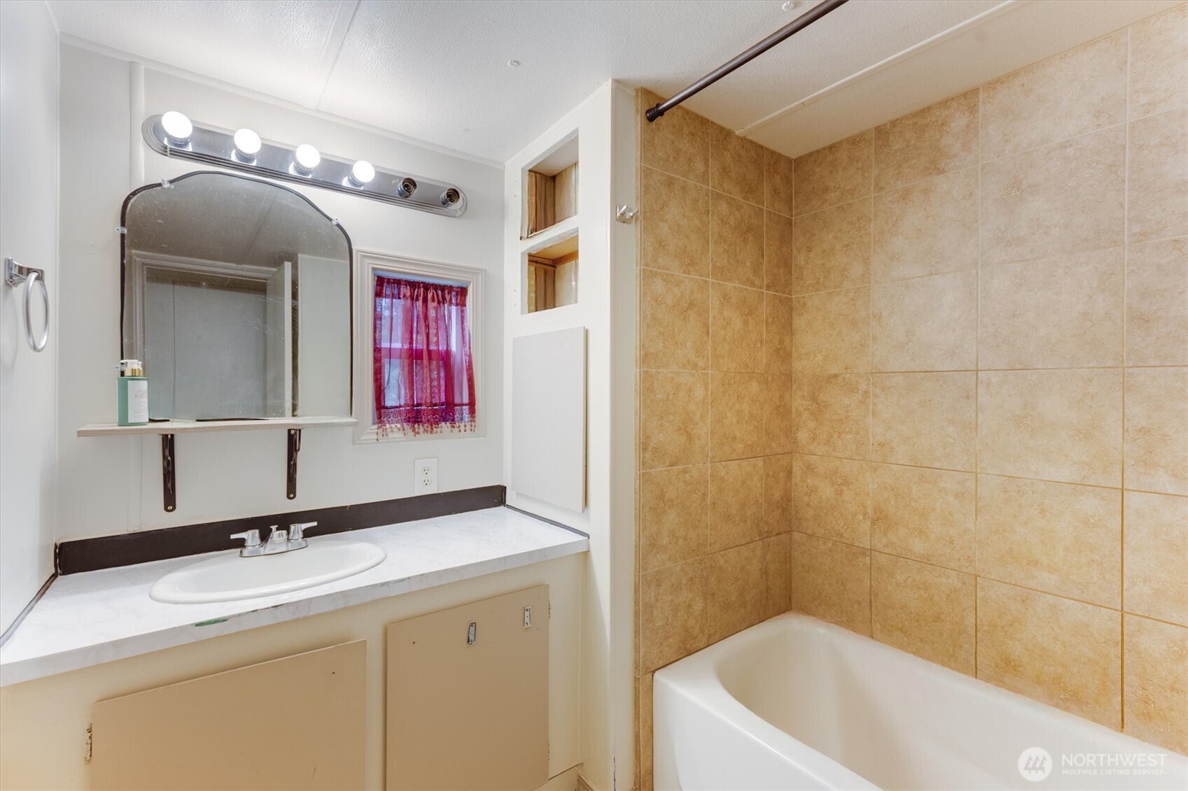 215 North Avenue Kelso WA 98626