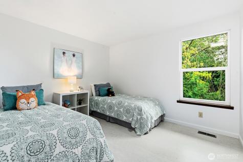 13133 66th Place NE Kirkland WA 98034
