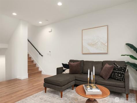 221 NE 75th Street Seattle WA 98115