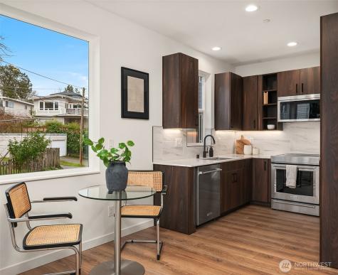221 NE 75th Street Seattle WA 98115